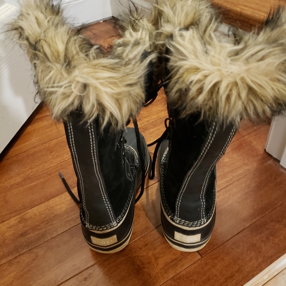 Boots - Picture 3 of 3